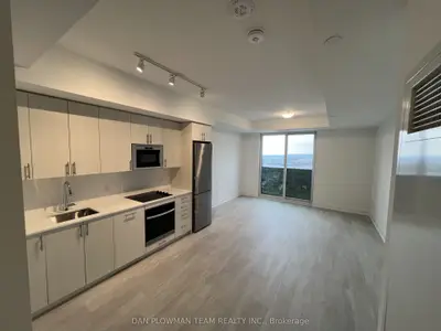 Condo Apartment in Oshawa