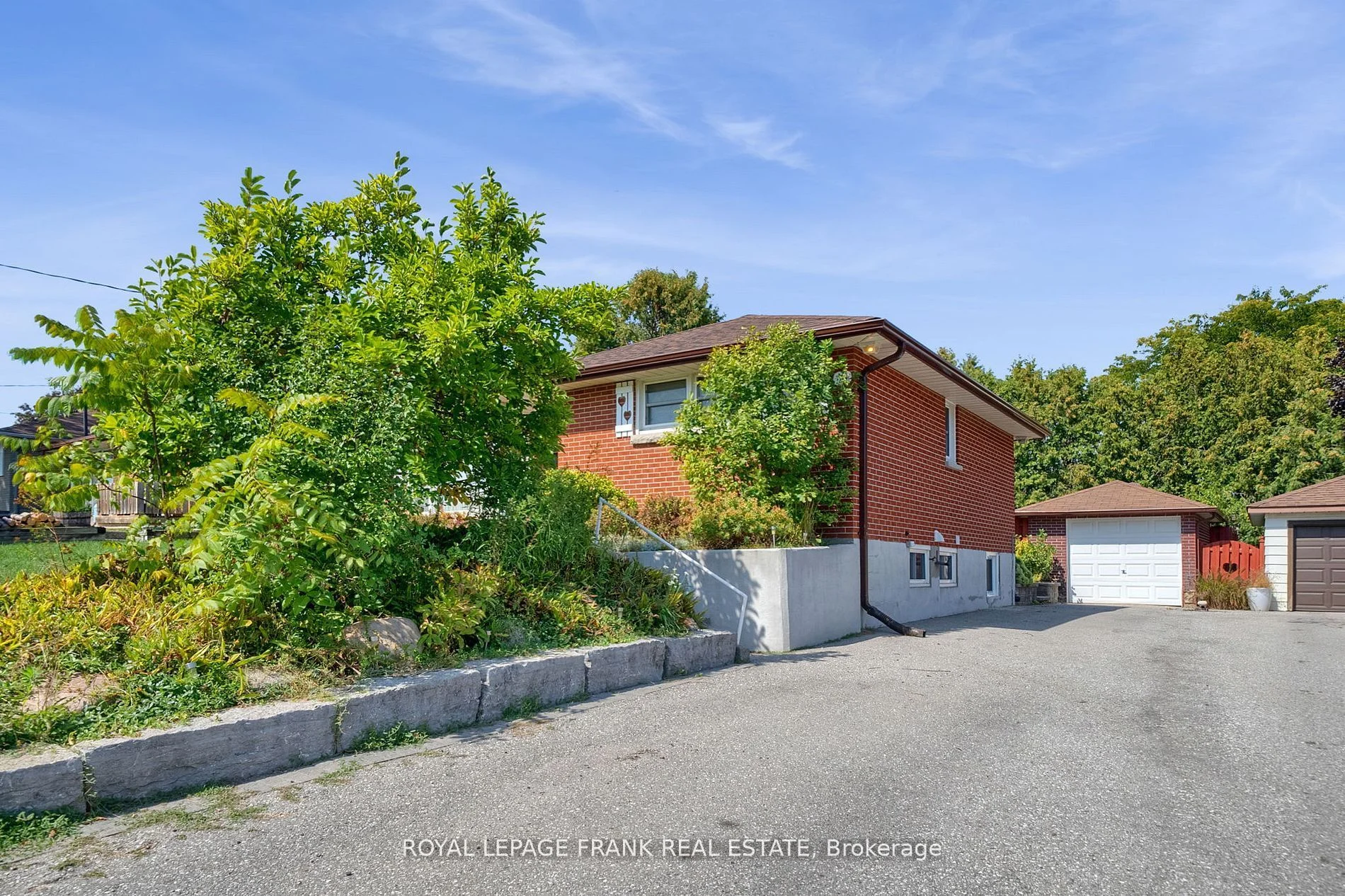 754 Tennyson Avenue BSMT, Oshawa, ON L1H 3K6