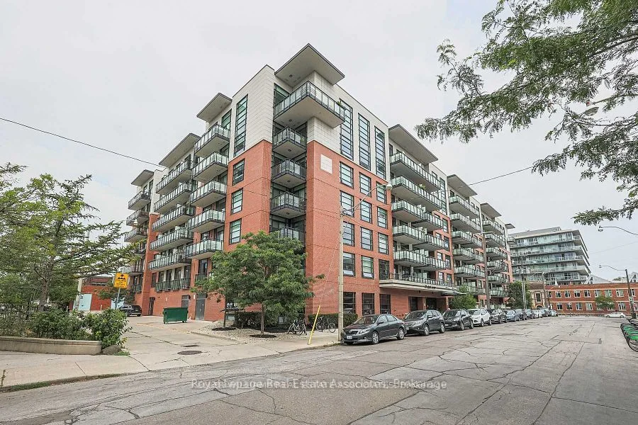 Condo Apartment in Toronto