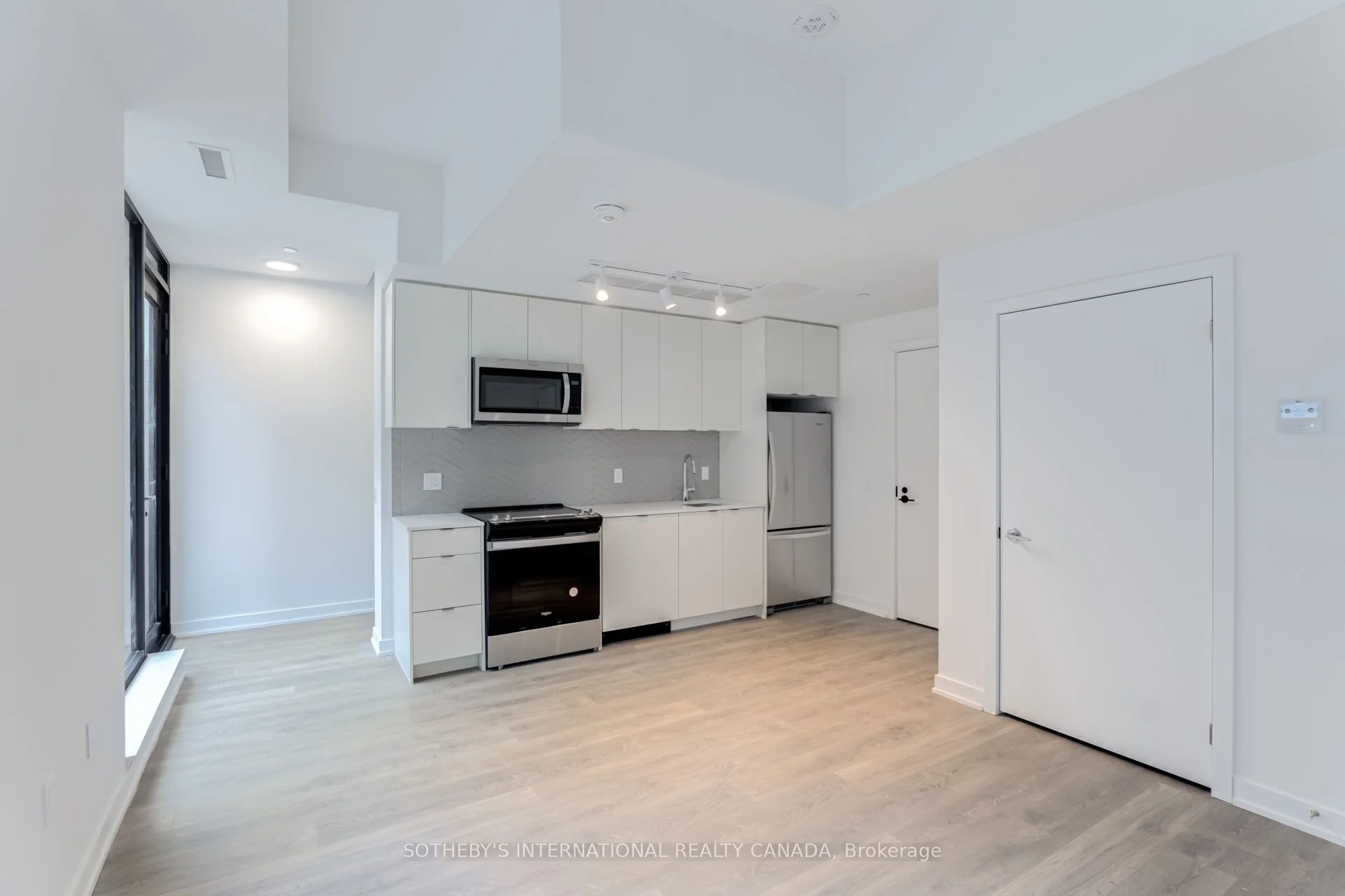 1612 Charles Street 139 C, Whitby, On L1n 0p3