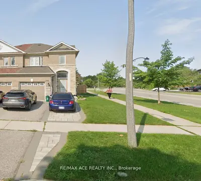 Semi-Detached in Pickering
