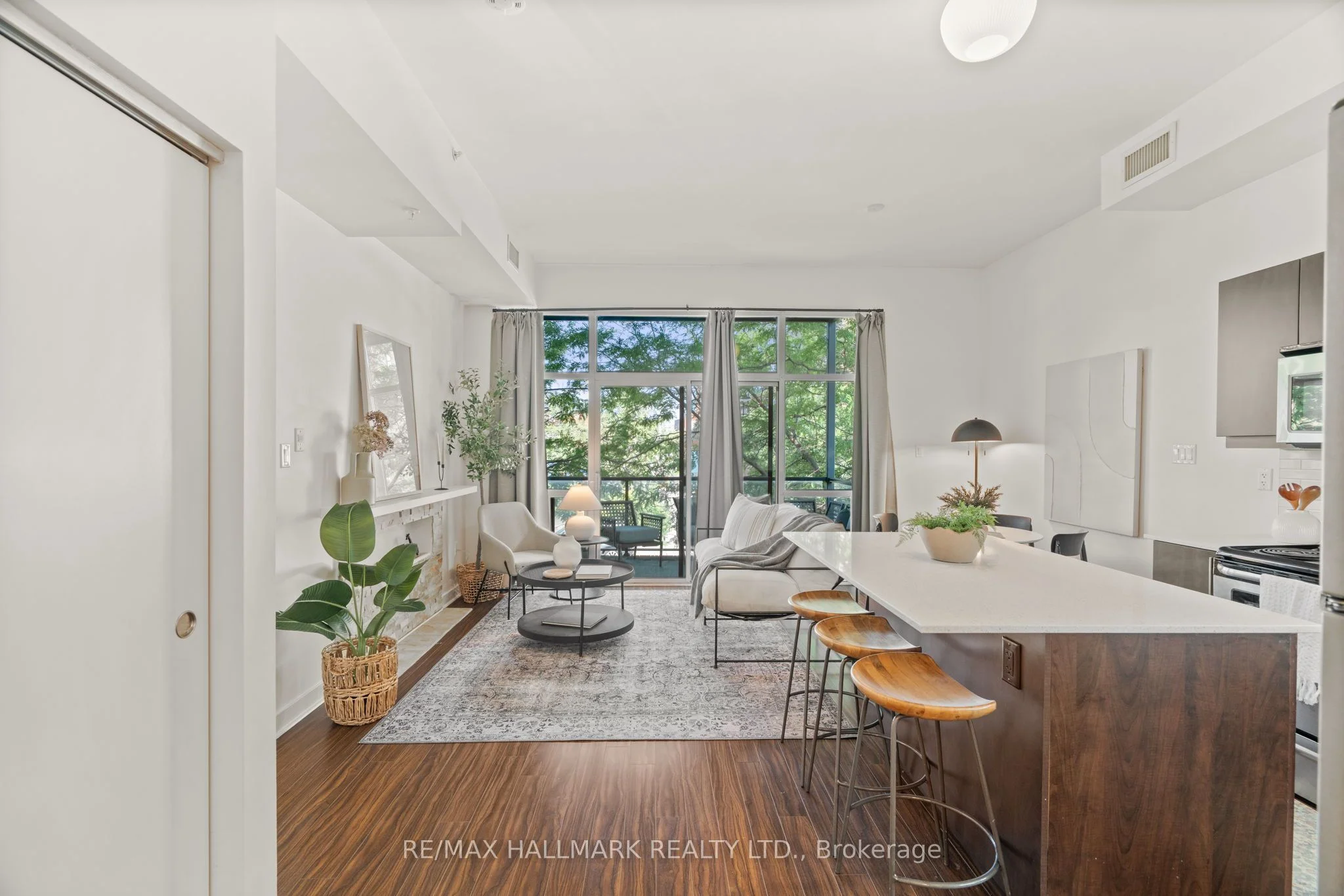 Condo Apartment in Toronto