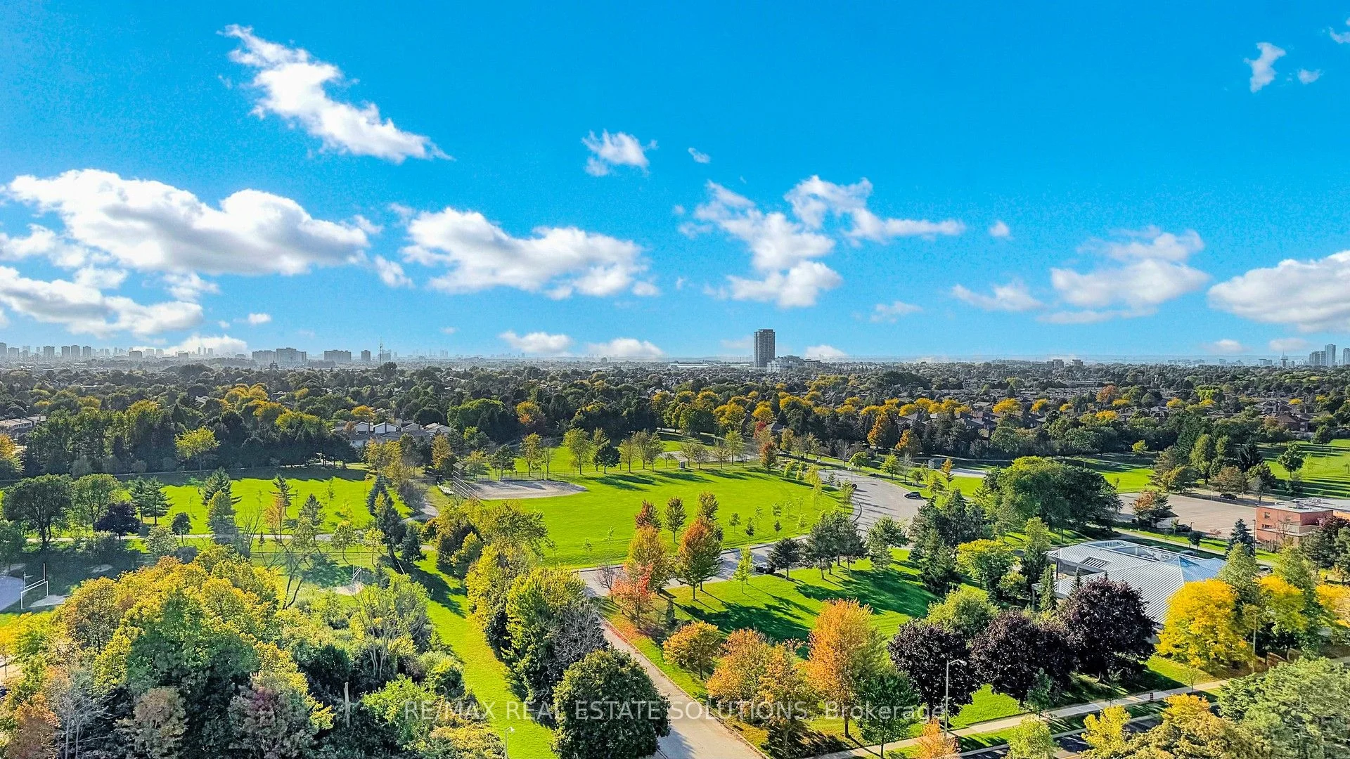 330 Alton Towers Circle 1611, Toronto E07, On M1v 5h3