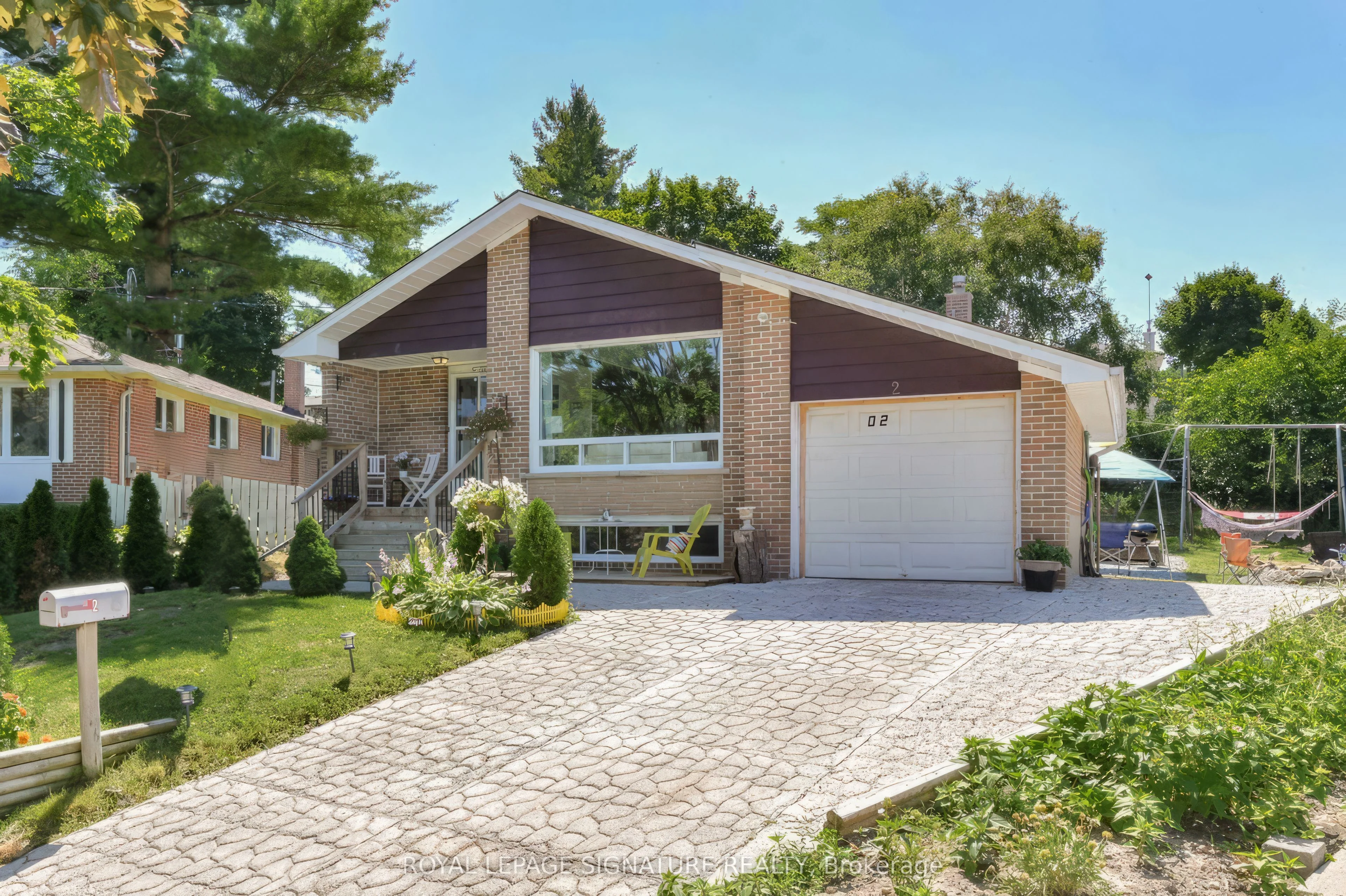 Duplex in Toronto