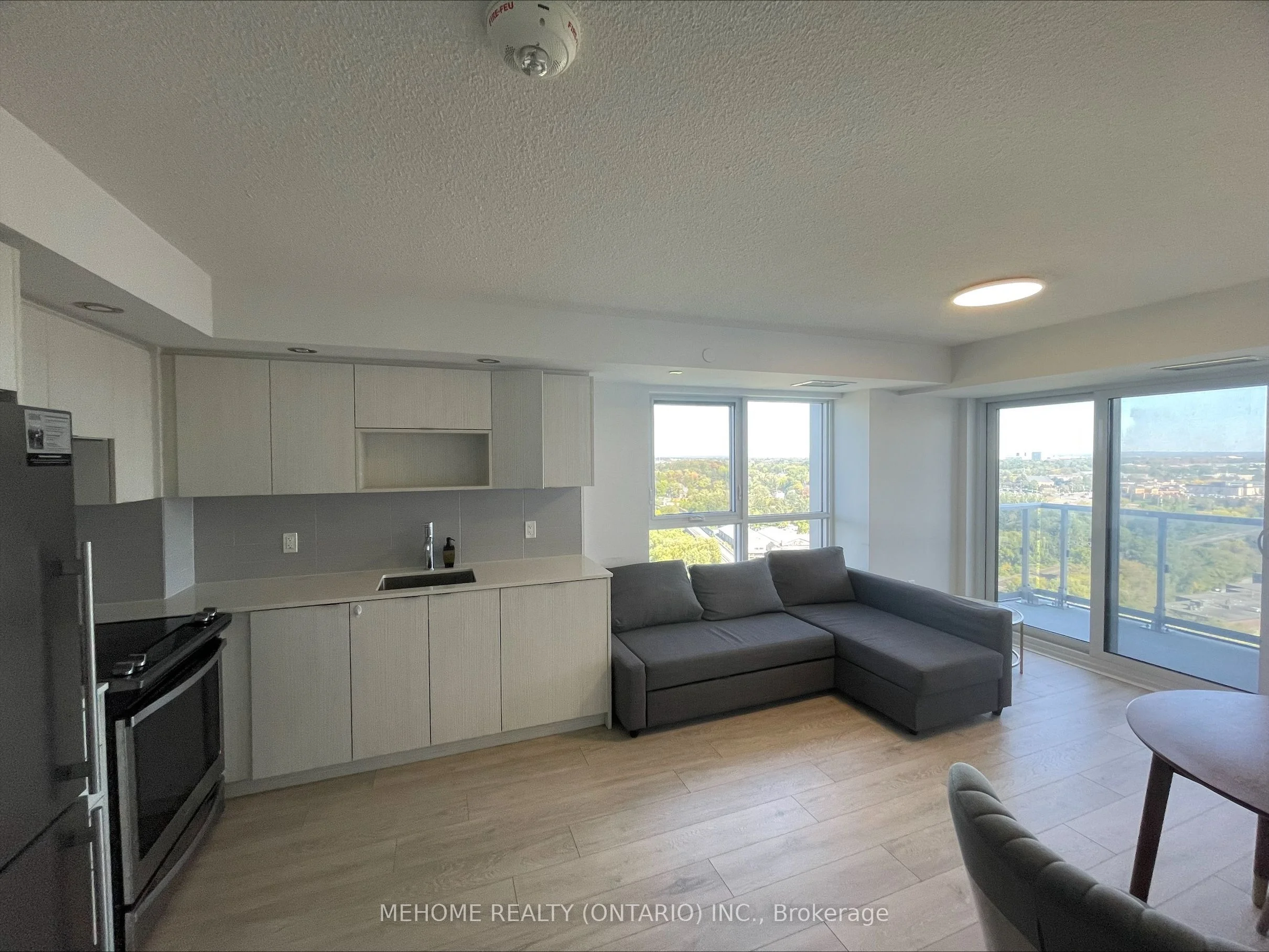 225 Village Green Square 1602, Toronto E07, ON M1S 0L3
