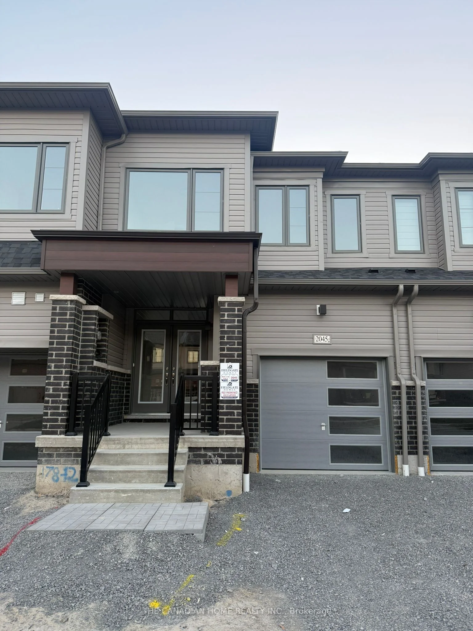 2045 Horace Duncan Crescent, Oshawa, ON L1L 0W4