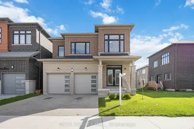 Detached in Oshawa