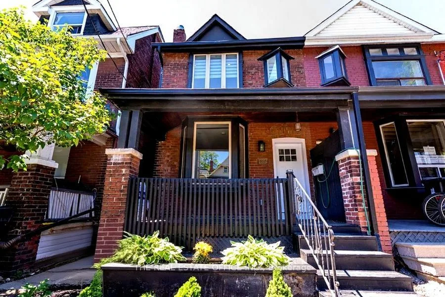 388 Woodbine Avenue Main, Toronto E02, ON M4L 3P6