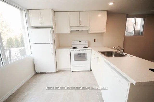 350 Hillcroft Street Bsmt, Oshawa, On L1g 2m2
