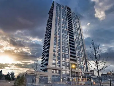 Condo Apartment in Pickering