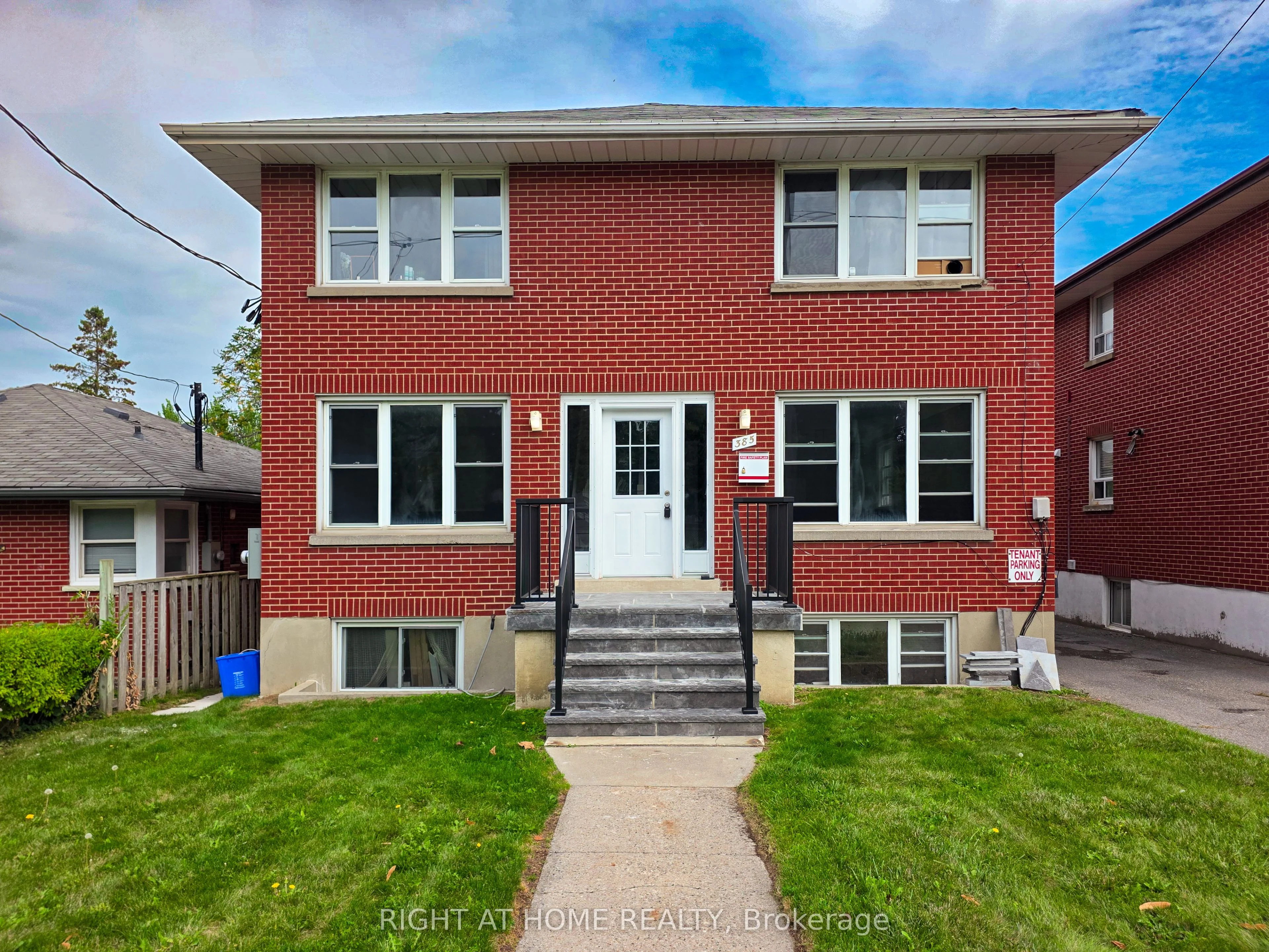 385 Mary Street N LowerLevel, Oshawa, ON L1G 5C9