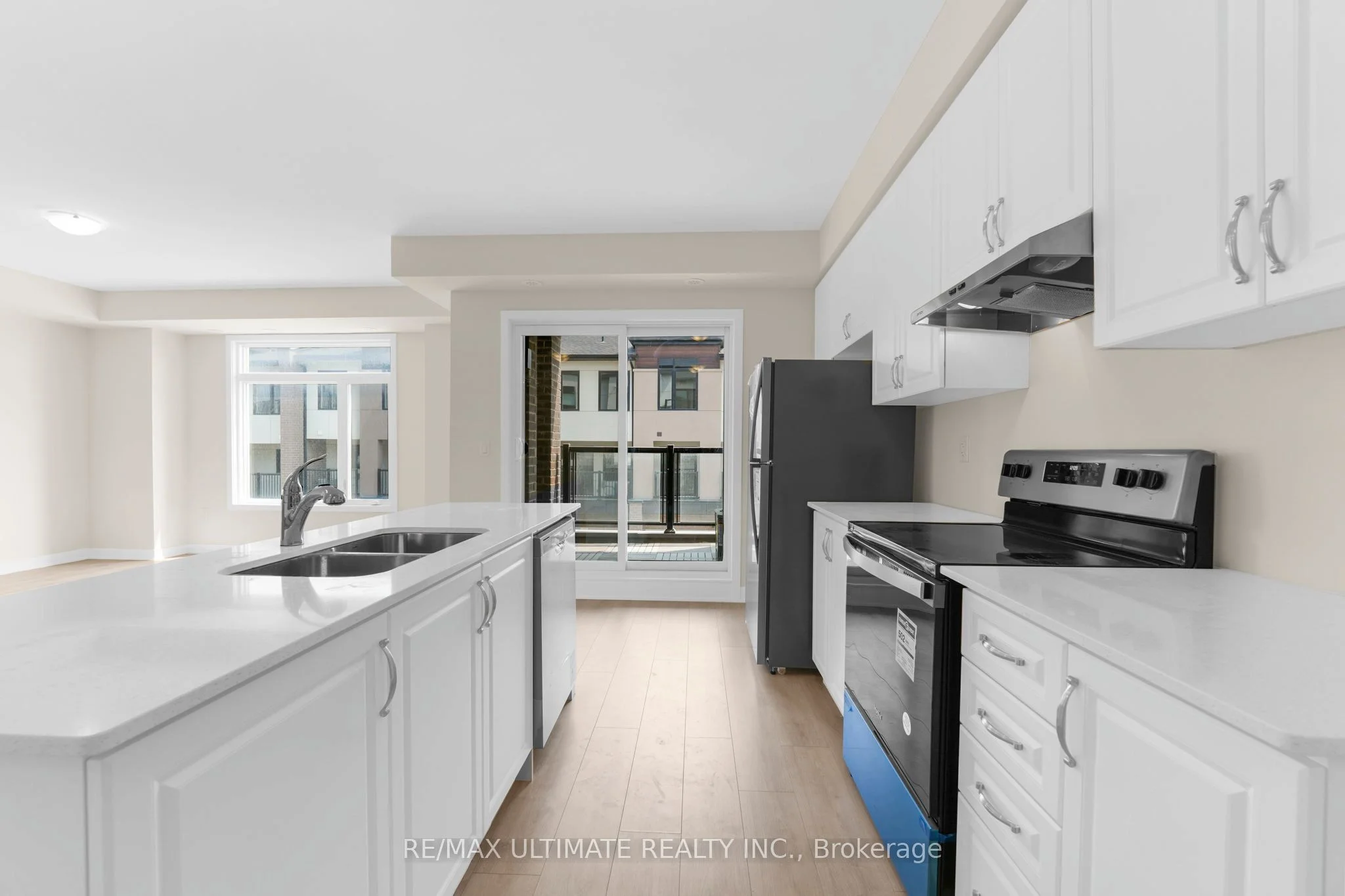 1695 Dersan Street 1310, Pickering, ON L1X 0S9
