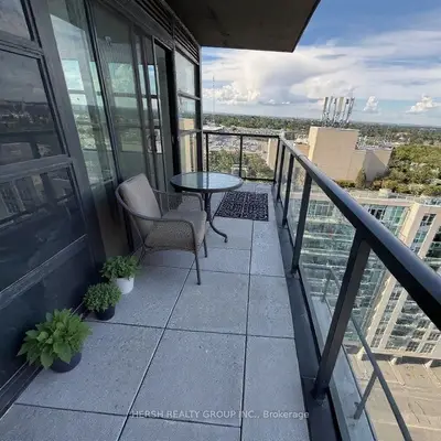 Condo Apartment in Whitby