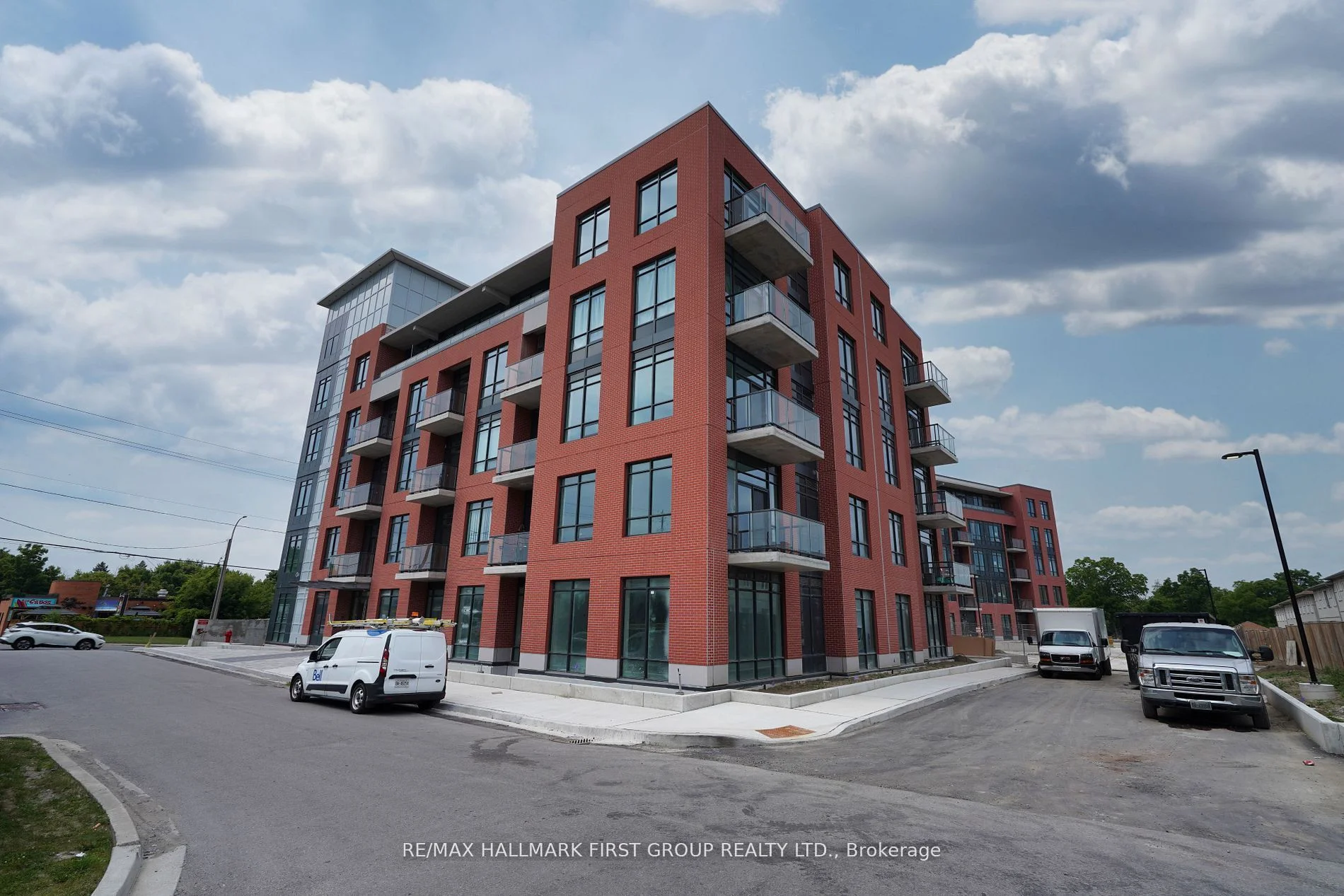 1010 Dundas Street E 216, Whitby, ON L1N 2K2