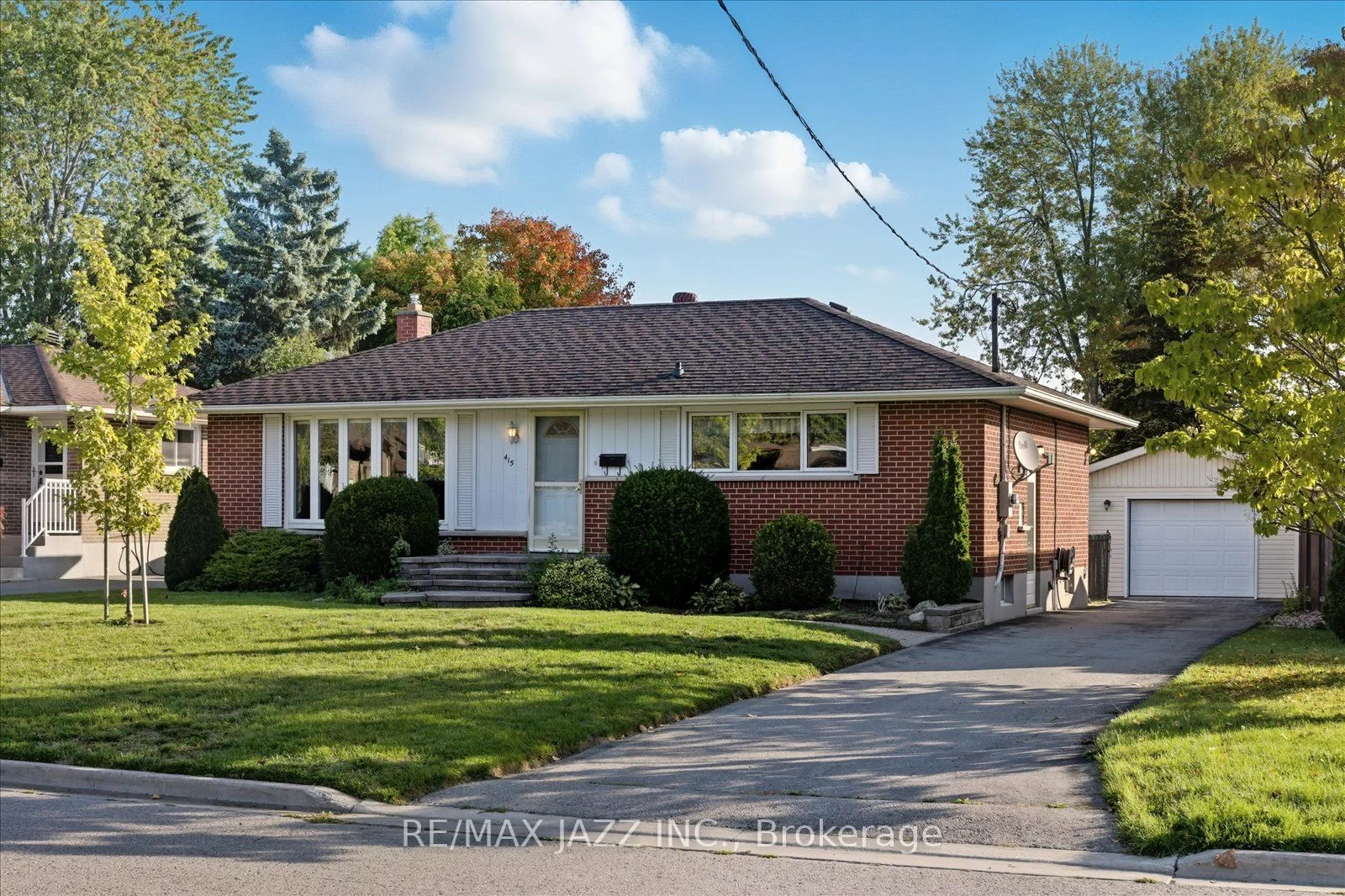 415 Fairlawn Street, Oshawa, ON L1J 4R5