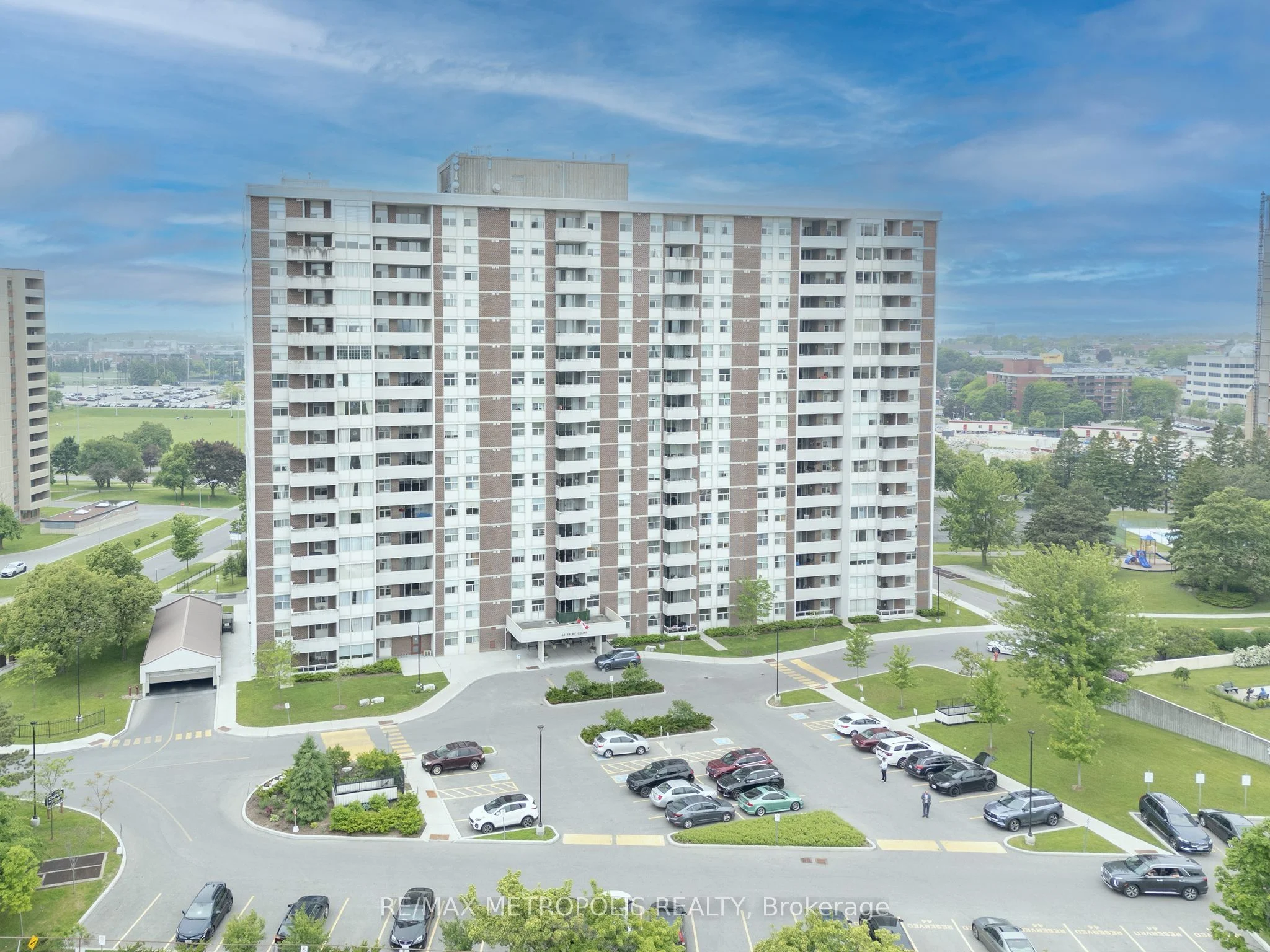 44 Falby Court 707, Ajax, ON L1S 3L1