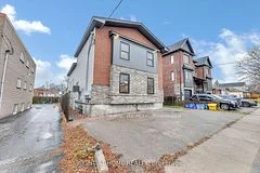100 Cromwell Avenue 2, Oshawa, On L1j 4t6