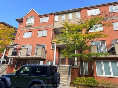 Condo Townhouse in Toronto