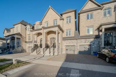Semi-Detached in Pickering