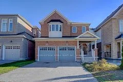 Detached in Oshawa