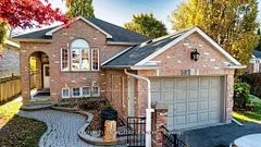507 Dunlop Street, Whitby, ON L1N 1S7