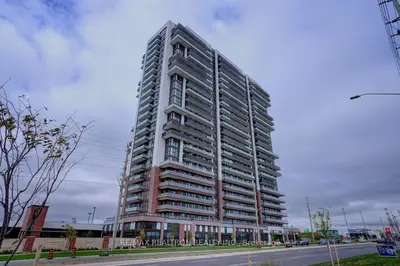 Condo Apartment in Oshawa