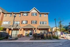 Condo Townhouse in Pickering