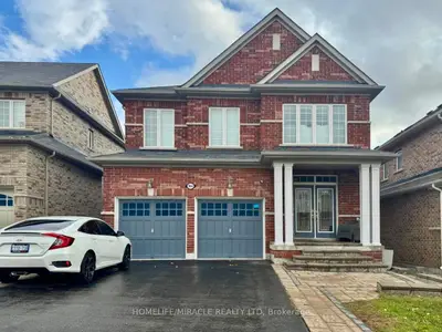 Detached in Oshawa
