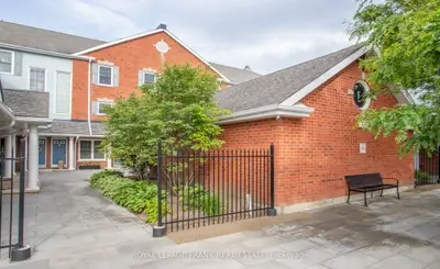Condo Townhouse in Clarington