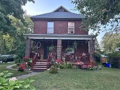 94 Bloor Street W 1, Oshawa, ON L1J 1P4