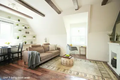 Triplex in Toronto