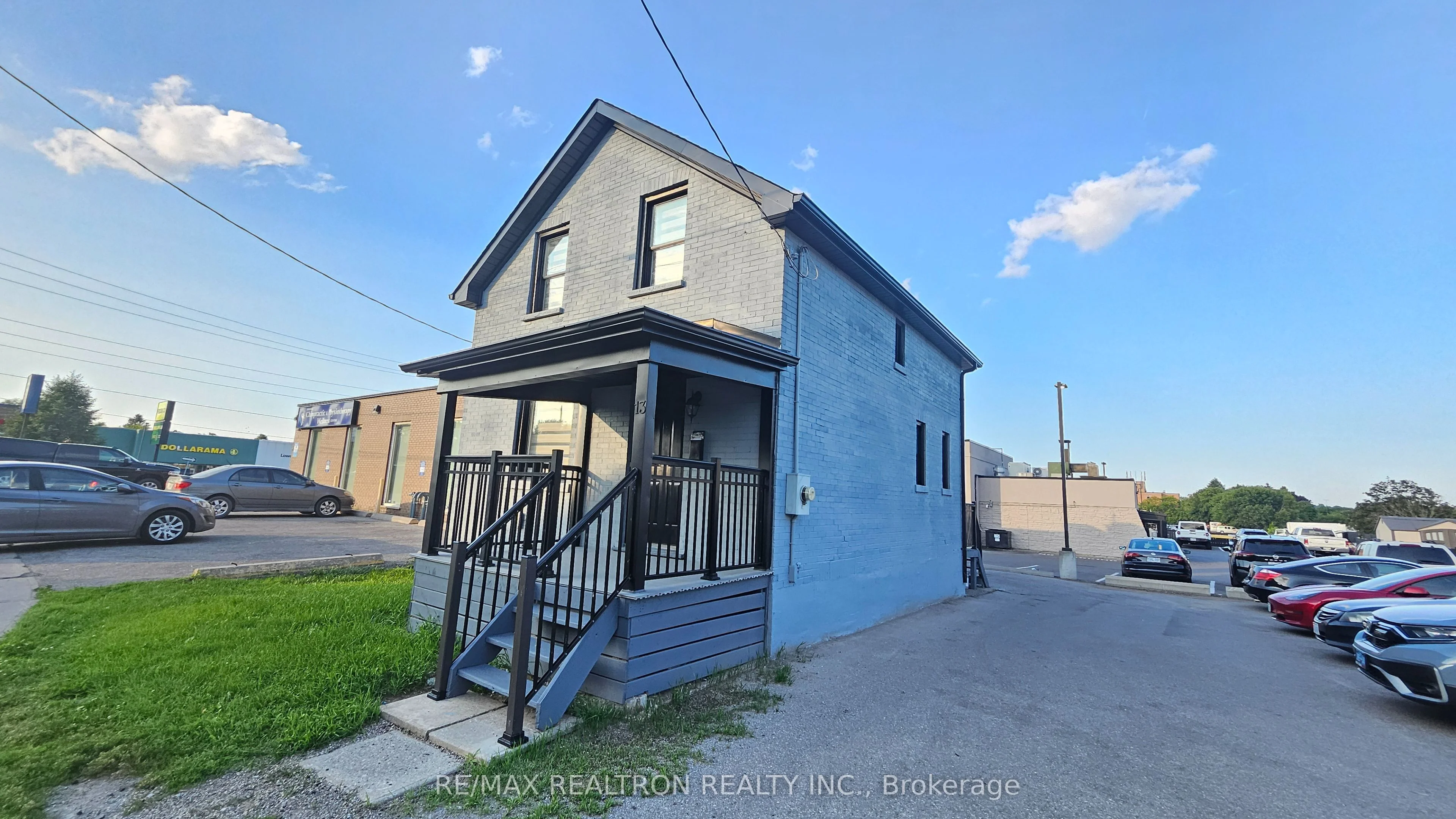 13 Wilson Street N, Oshawa, ON L1H 6B4