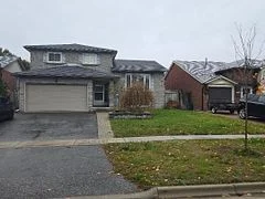 Detached in Oshawa