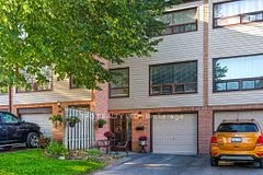 Condo Townhouse in Clarington