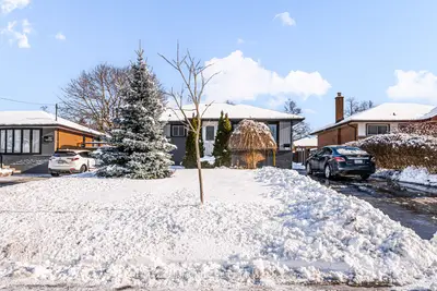 Detached in Oshawa