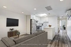 1425 Gerrard Street E 2nd Flr, Toronto E01, ON M4L 1Z7