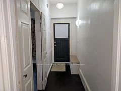 75 Charles Street 4, Oshawa, ON L1H 4X8