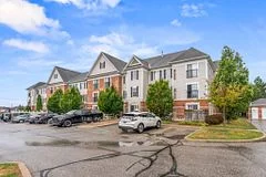 98 Aspen Springs Drive 310, Clarington, ON L1C 5N5