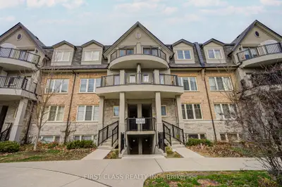 Condo Townhouse in Toronto