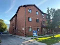 155 Colborne Street E 8, Oshawa, ON L1G 1M3