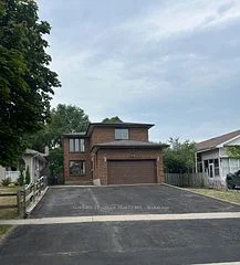 Detached in Oshawa