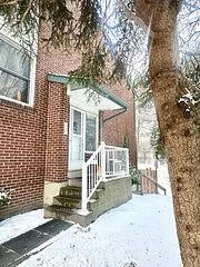 909 King Street W 27, Oshawa, ON L1J 2L4