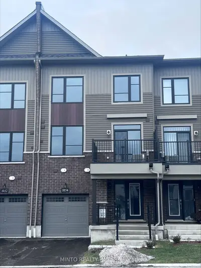 Att/Row/Townhouse in Oshawa