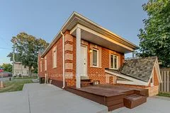 270 Verdun Road W Main Floor, Oshawa, ON L1H 5T3