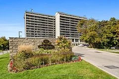 92 Church Street 1008, Ajax, On L1s 6b4