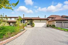5 Woodlawn Court, Whitby, ON L1N 6R4