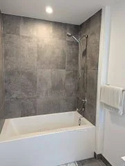 1606 Charles Street 902 A, Whitby, ON L1N 0P1