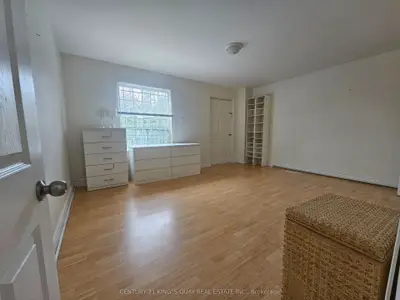 Upper Level in Toronto