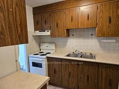 97 Nonquon Road 402, Oshawa, ON L1G 3R8