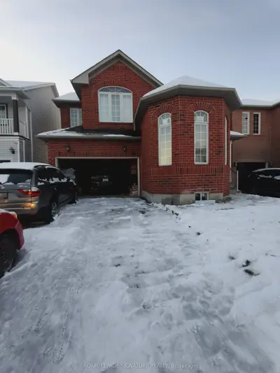 Detached in Oshawa